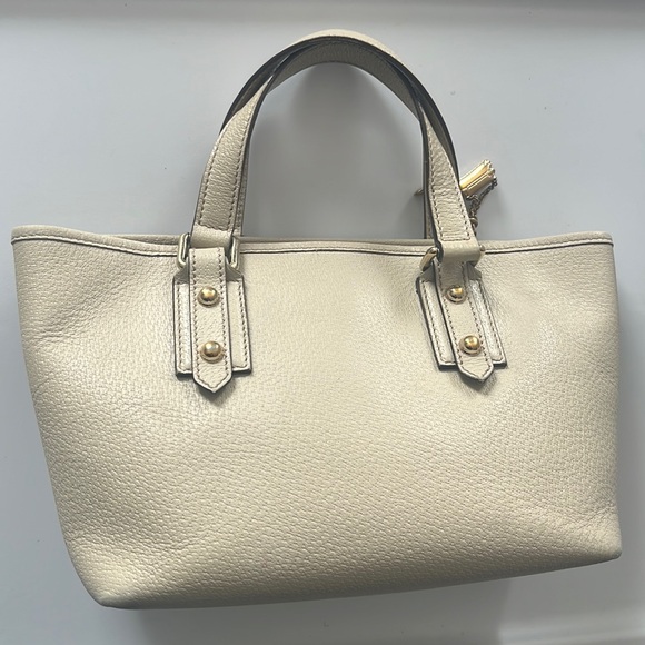 Gucci Cream Leather Handbag w/ Gold Charms- EUC - Picture 4 of 15